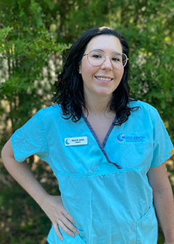 Dental hygienist Lisa